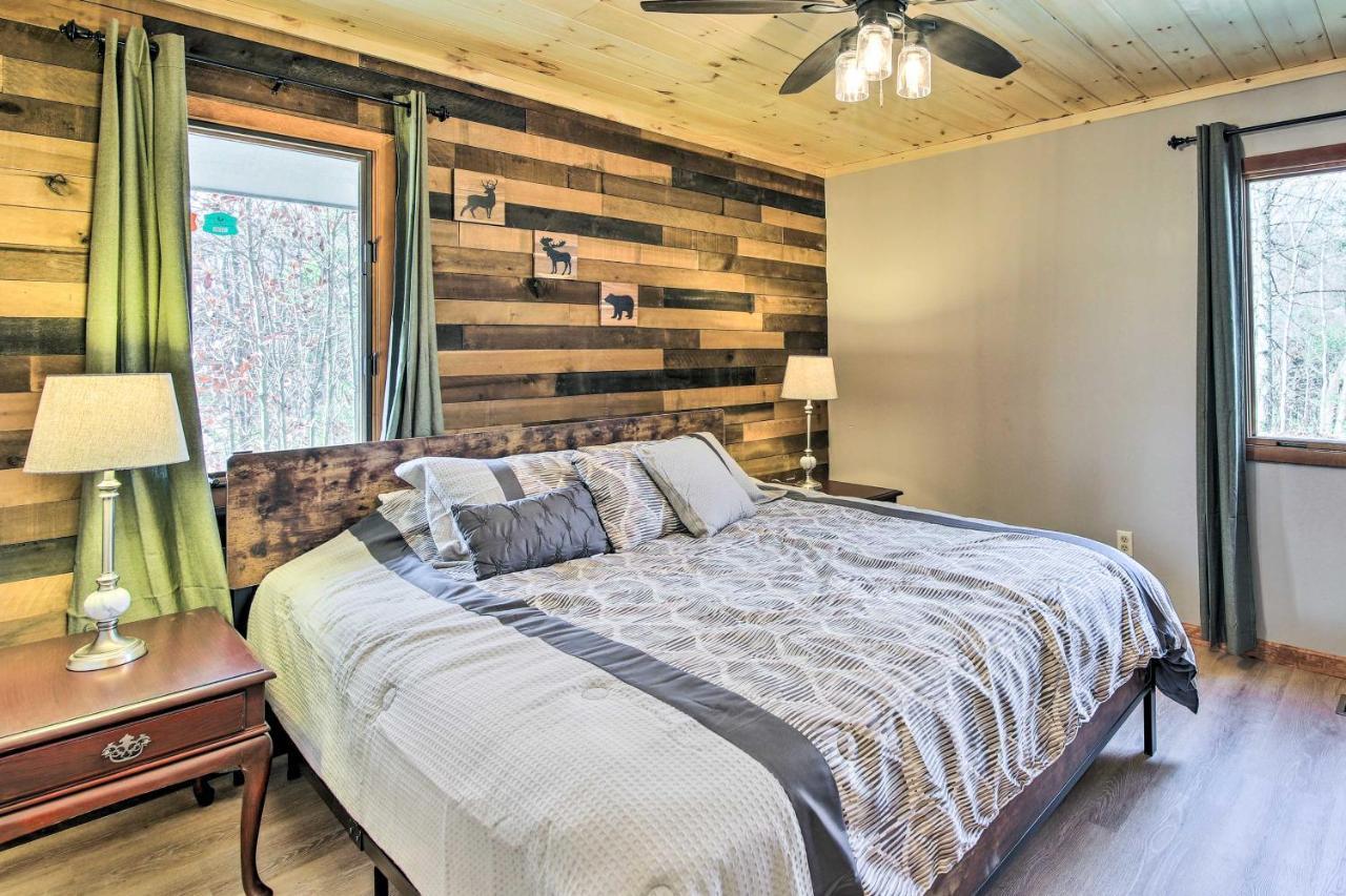 Gatlinburg Mountain Cabin With Hot Tub, Deck And Games エクステリア 写真