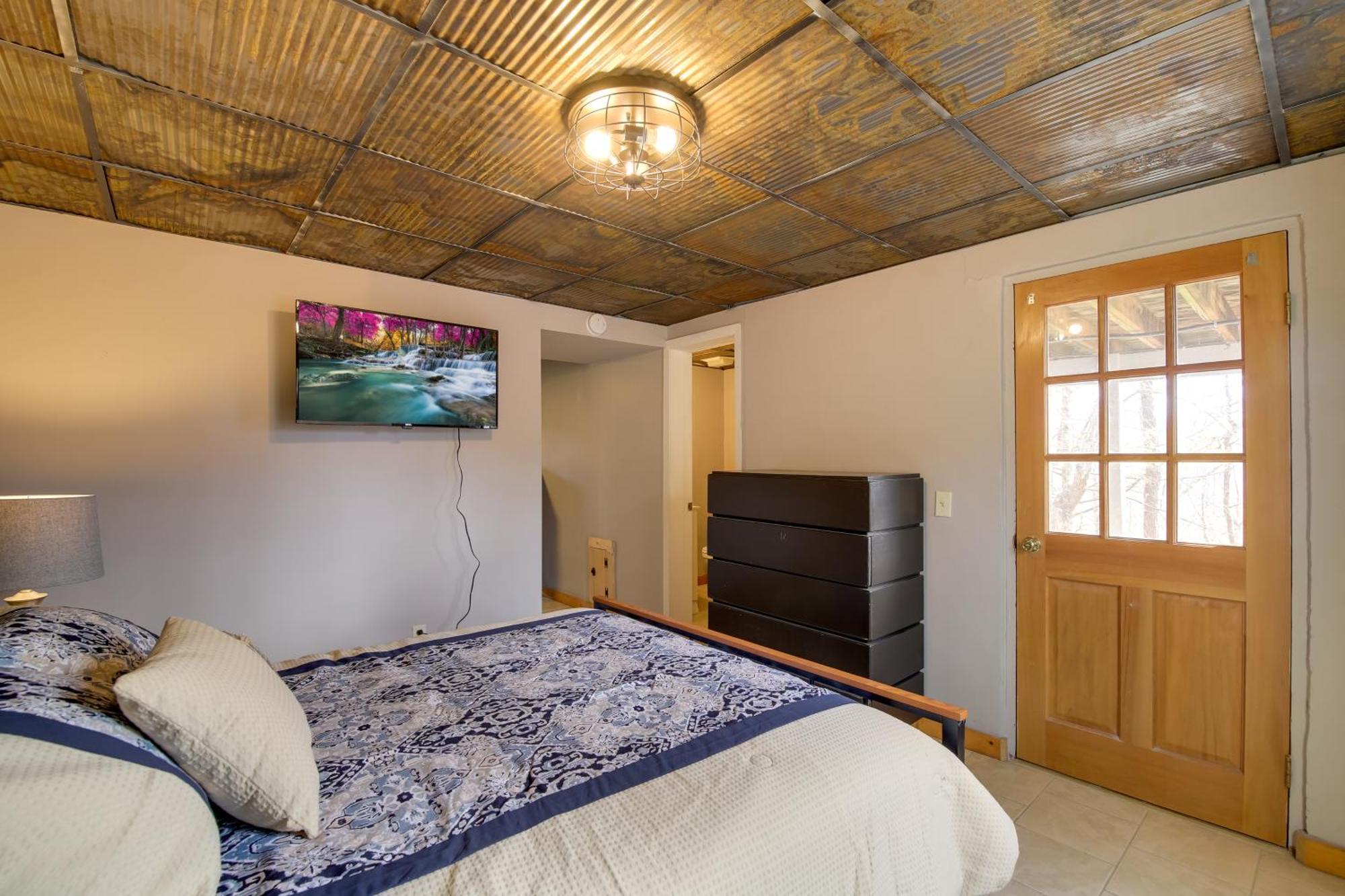 Gatlinburg Mountain Cabin With Hot Tub, Deck And Games エクステリア 写真