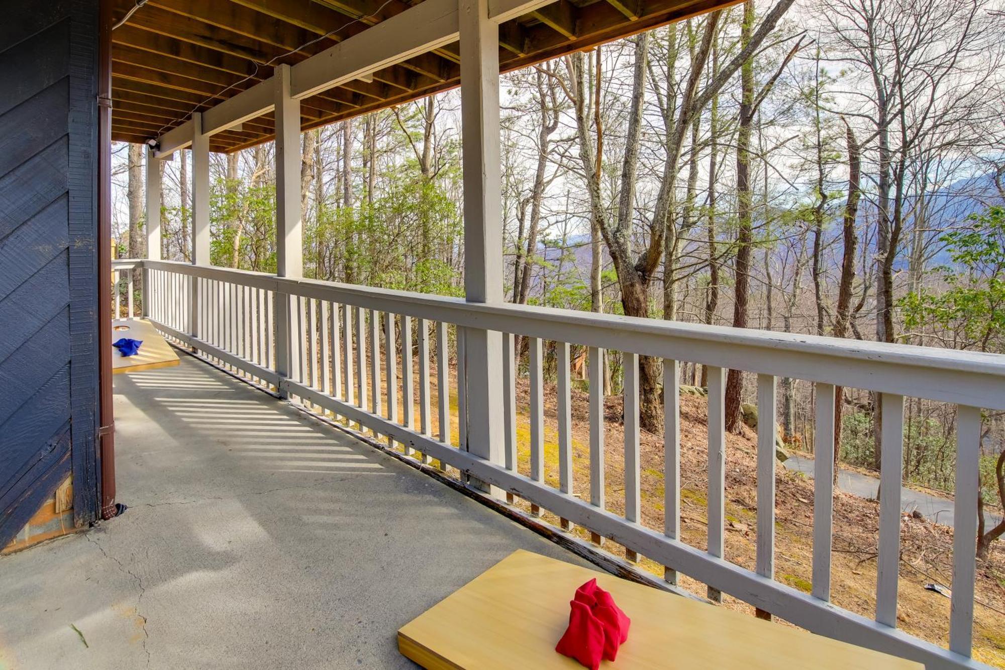 Gatlinburg Mountain Cabin With Hot Tub, Deck And Games エクステリア 写真