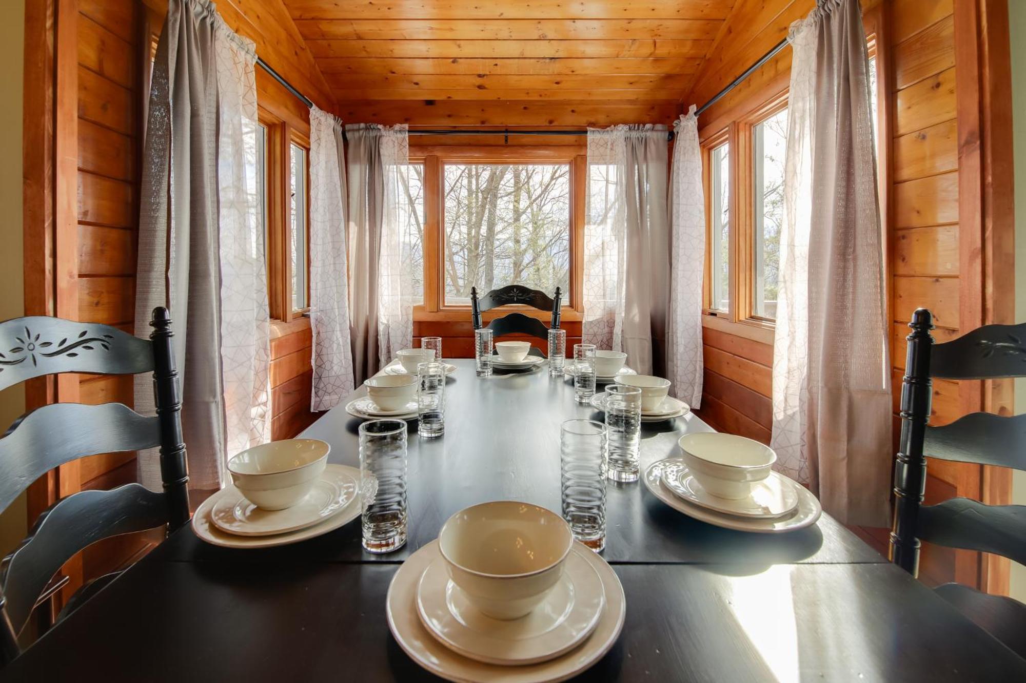 Gatlinburg Mountain Cabin With Hot Tub, Deck And Games エクステリア 写真
