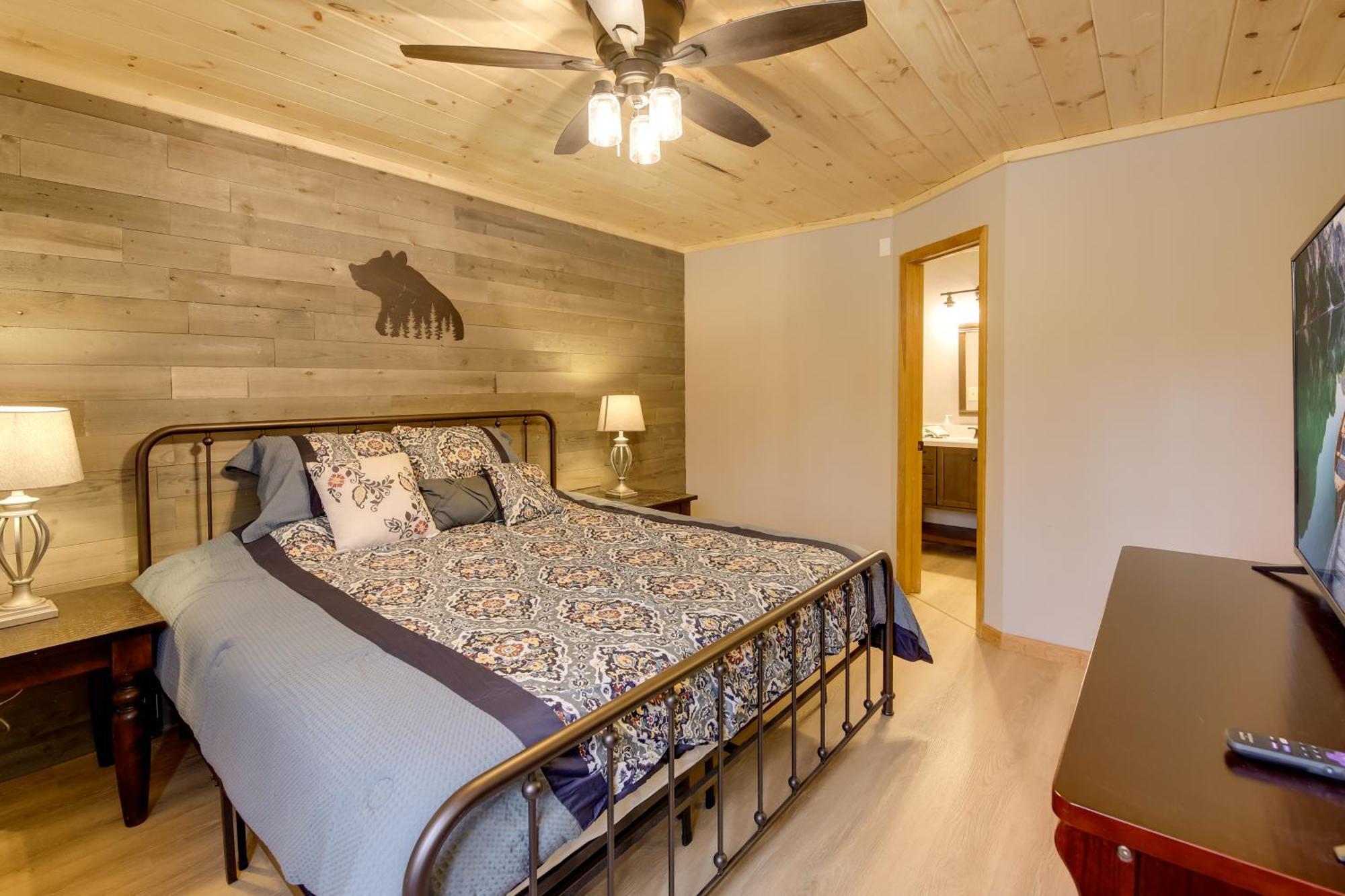 Gatlinburg Mountain Cabin With Hot Tub, Deck And Games エクステリア 写真